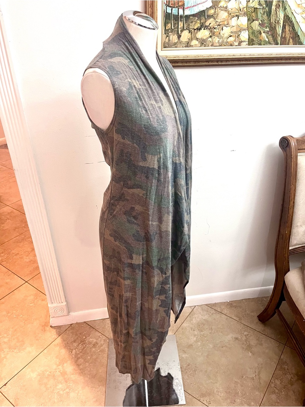 Discovery Sleeveless Camo Duster in Green and Brown
